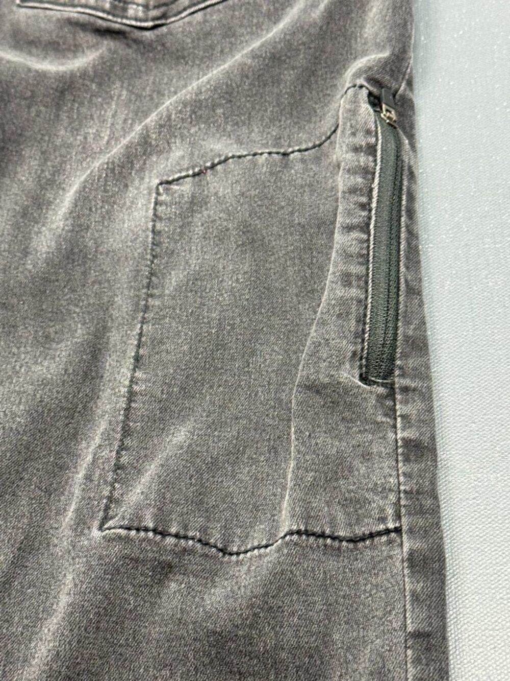 Ripton & Co Womens Size 29 Black Stretch Wide Leg Raw Hem Cargo Jeans High Rise - Picture 7 of 14